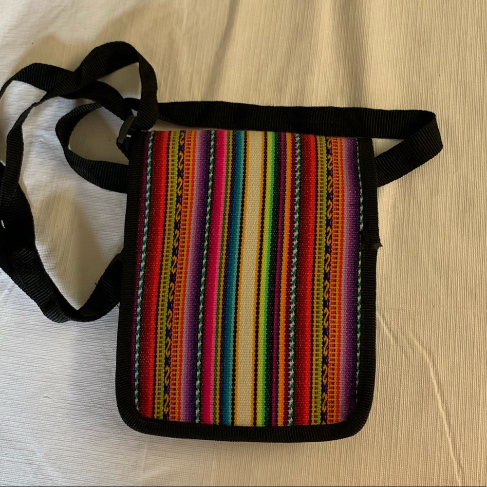 Ecuadorian pouch